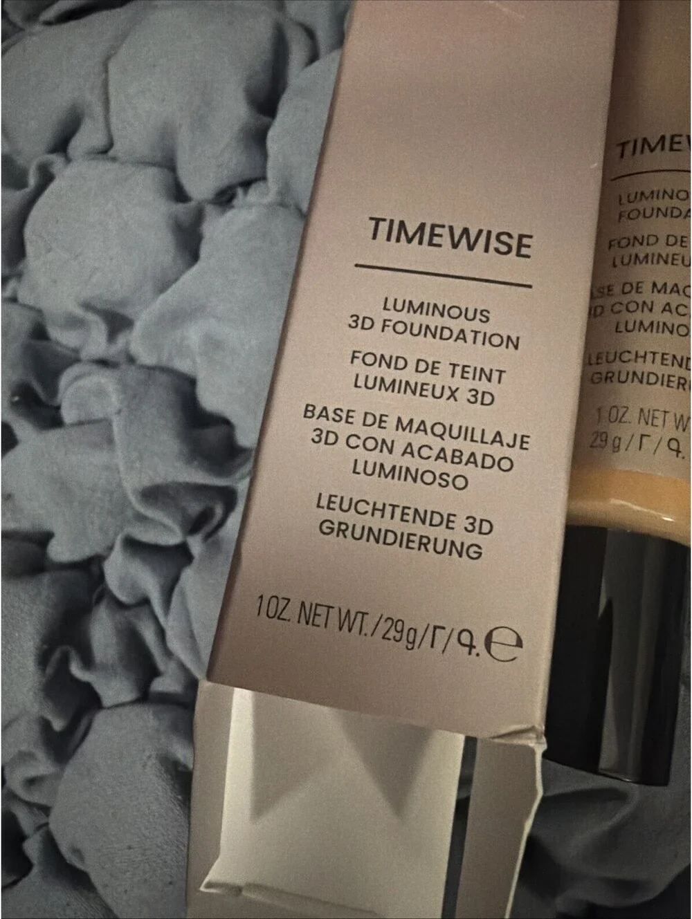 NEW Mary Kay Timewise Luminous 3D Foundation Medium 14 MOY 14 210792 KA08